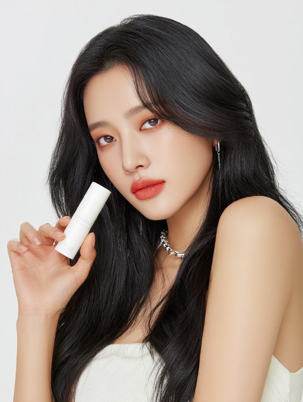 BQXAPyabmZ-mSKd54bm7B5rpWlNpYlM8lg0VYJbfXc3og2eoUcM4_f8AvwAkDy2X-DXtGssB0ibjwyYjVK-K-gzpCUzK_A5Gjn7r.jpeg Prompt:The high resolution image features a 25... - تصویر 1