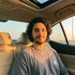 پرامپت دختر / پسر  / پسر  Ultra realistic 4K hyper realistic...