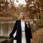 پرترهِٔ آرامشِ پاییزِ روشن Use the uploaded...