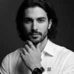 پرتره سیاه‌وسفید ادیتوریال A single subject cinematic...