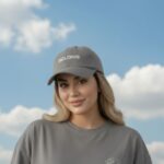 پرتره آرام زیر آسمان آبی Vertical close...