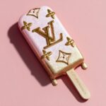 Prompt:a ice cream popsicle with the [brand]...