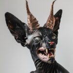 Говорят, что сфинксов приятно гладить, но явно не этих sphynx cat with a man's b...