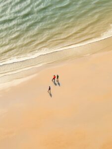 Four stranded people in the beach on a tropical tropical beach, in the style of ...