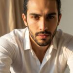 پرامپت دختر Ultra realistic 2:3 close-up selfie portrait built 100% from the ref...