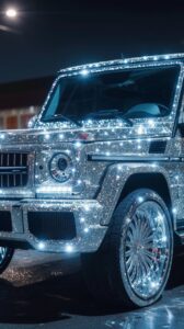 Подборка слов на тему: shimmering, glitter, diamond encrusted, shiny, flickering...