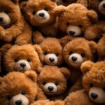 Teddy bear20 identical Teddy bear sleeping together and squeezing each other and...
