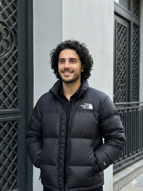 پرامپت دختر / پسر Ultra realistic outdoor...