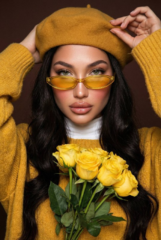 Golden Roses Меню создать изображение NANO BANANO...