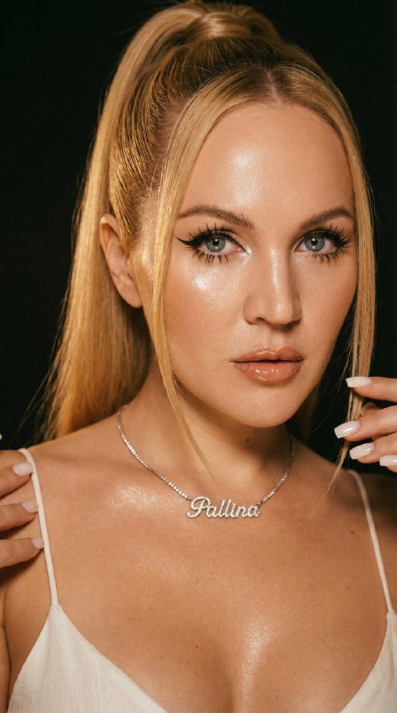 INSERT REFERENCE IMAGE LINK HERE] Extreme close...