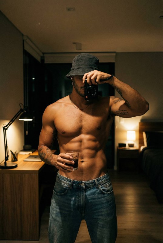 Night Mirror Меню создать изображение NANO BANANO...