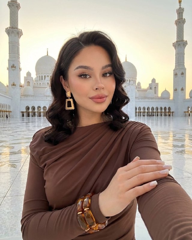 Создаем кадр в коричневом платьеВажно! Чтобы добиться...