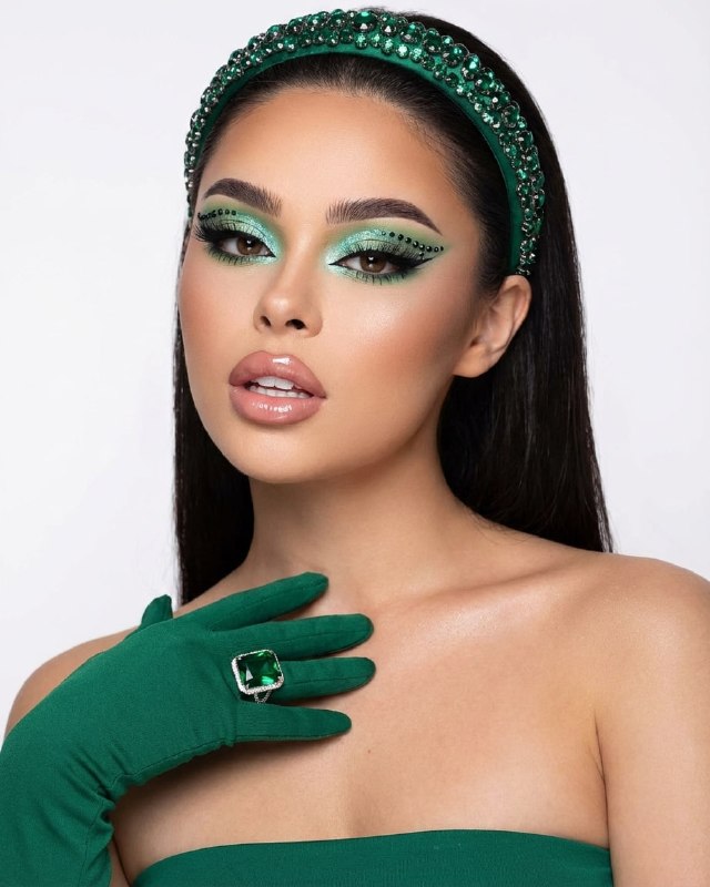 Создаем фото с изумрудным макияжемВажно! Чтобы добиться...