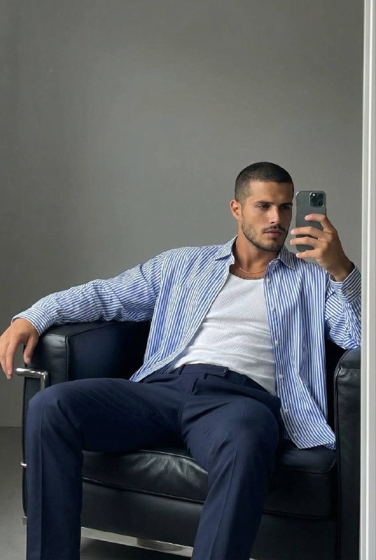 Mirror Mood Меню создать изображение NANO BANANO...