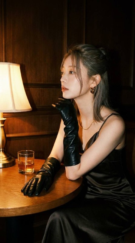 Фото в ресторанеГенерируем атмосферное фото из ресторана...