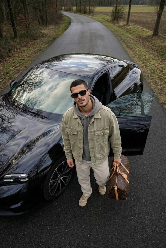 Luxury Departure Меню создать изображение NANO BANANO...