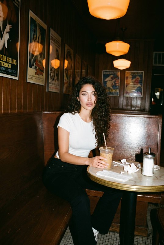 Retro MoodМеню создать изображение NANO BANANO PRO...