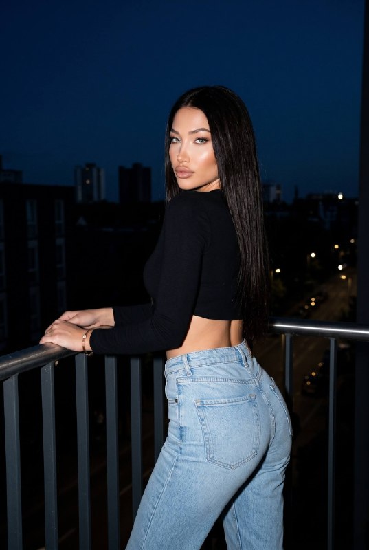 Night Balcony Меню создать изображение NANO BANANO...