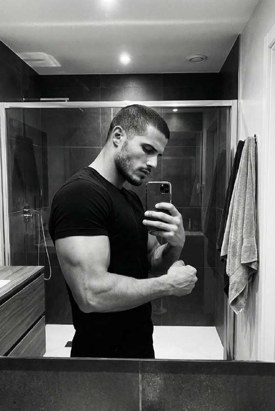 Mirror Flex Меню создать изображение NANO BANANO...