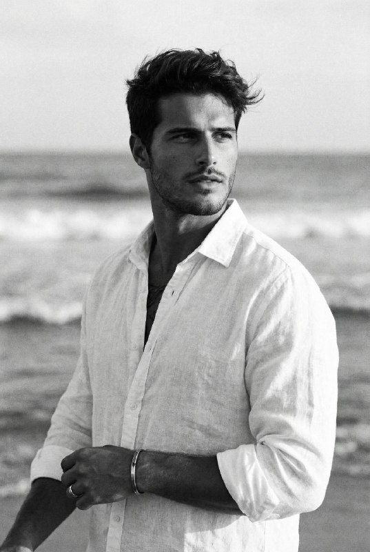 Coastal Portrait Меню создать изображение NANO BANANO...