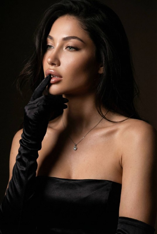 Dark elegance Меню создать изображение NANO BANANO...