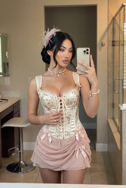 Vintage Mirror Меню создать изображение NANO BANANO...