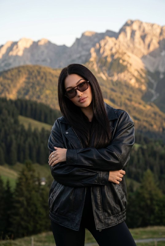 Alpine Fashion Меню создать изображение NANO BANANO...