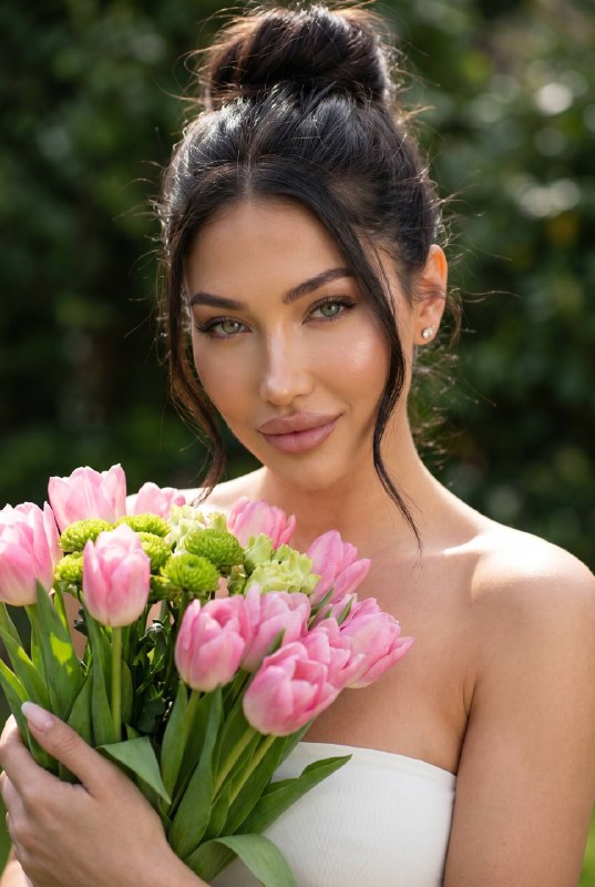 Tulip Bloom Меню создать изображение NANO BANANO...