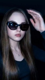 Ultra realistic portrait of a girl (appearance...