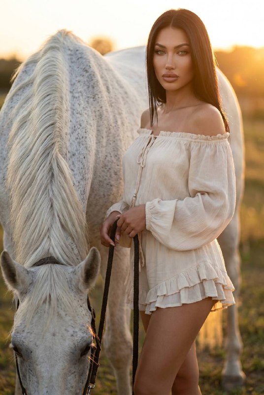 Horse Whisper Меню создать изображение NANO BANANO...